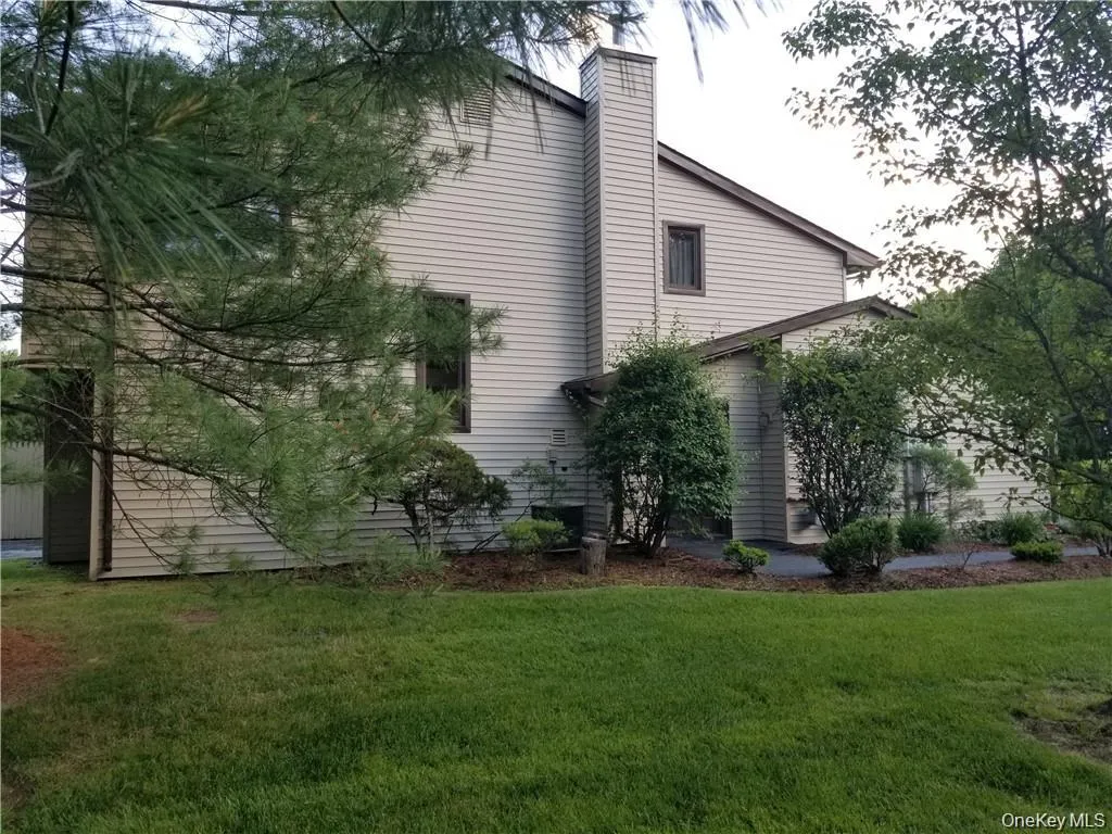 256 Heritage Lane, Chester Town, NY, 3 Bedrooms Bedrooms, 6 Rooms Rooms,2 BathroomsBathrooms,Residential Lease,For Rent,Heritage,0,1001393 256 Heritage Lane, Chester Town, NY, 3 Bedrooms Bedrooms, 6 Rooms Rooms,2 BathroomsBathrooms,Residential Lease,For Rent,Heritage,0,1001393