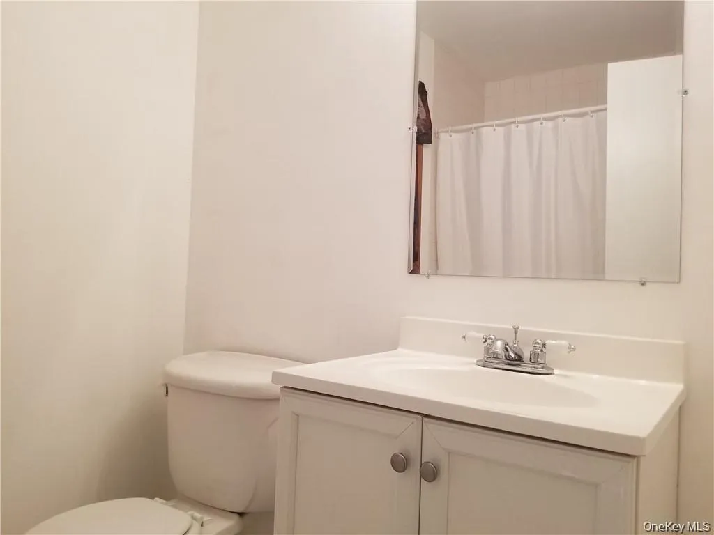 256 Heritage Lane, Chester Town, NY, 3 Bedrooms Bedrooms, 6 Rooms Rooms,2 BathroomsBathrooms,Residential Lease,For Rent,Heritage,0,1001393 256 Heritage Lane, Chester Town, NY, 3 Bedrooms Bedrooms, 6 Rooms Rooms,2 BathroomsBathrooms,Residential Lease,For Rent,Heritage,0,1001393