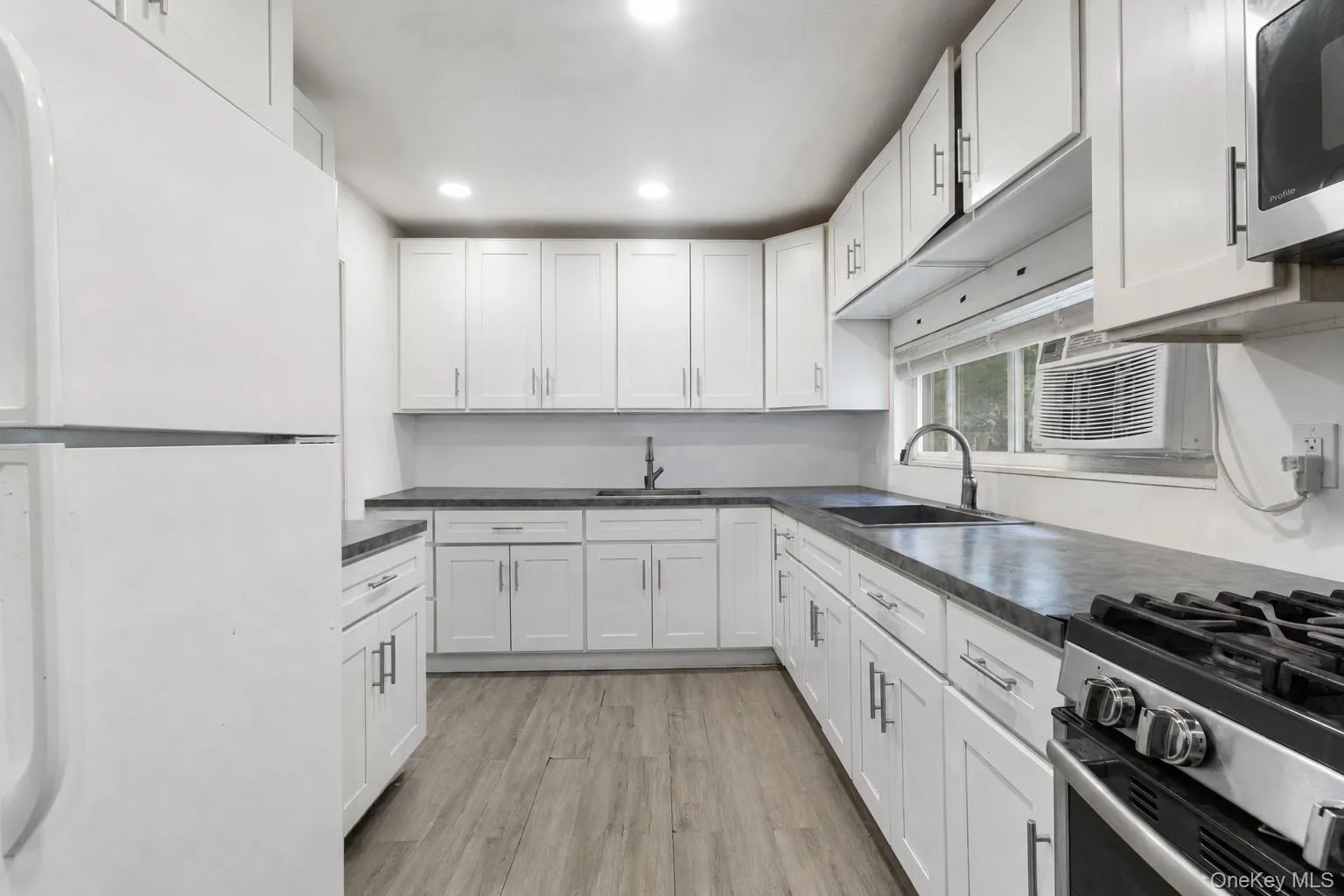 3 Westview Road, Ramapo, NY, 4 Bedrooms Bedrooms, 9 Rooms Rooms,3 BathroomsBathrooms,Residential,For Rent,Westview,0,1001394 3 Westview Road, Ramapo, NY, 4 Bedrooms Bedrooms, 9 Rooms Rooms,3 BathroomsBathrooms,Residential,For Rent,Westview,0,1001394