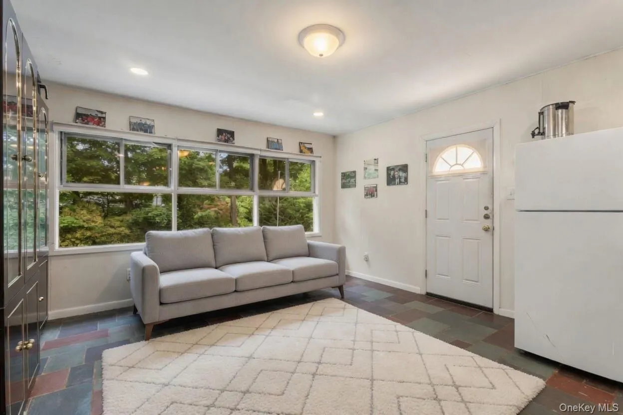 3 Westview Road, Ramapo, NY, 4 Bedrooms Bedrooms, 9 Rooms Rooms,3 BathroomsBathrooms,Residential,For Rent,Westview,0,1001394 3 Westview Road, Ramapo, NY, 4 Bedrooms Bedrooms, 9 Rooms Rooms,3 BathroomsBathrooms,Residential,For Rent,Westview,0,1001394