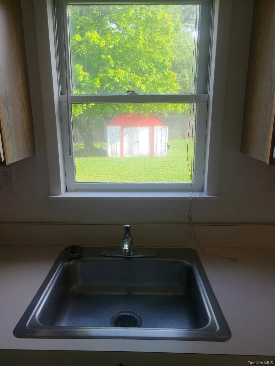 4 Walnut Street, Islip, NY, 1 Bedroom Bedrooms, 3 Rooms Rooms,1 BathroomBathrooms,Residential Lease,For Rent,Walnut,0,1001399 4 Walnut Street, Islip, NY, 1 Bedroom Bedrooms, 3 Rooms Rooms,1 BathroomBathrooms,Residential Lease,For Rent,Walnut,0,1001399