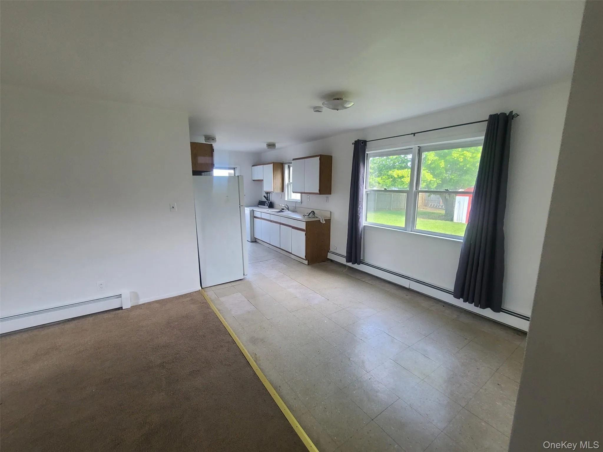 4 Walnut Street, Islip, NY, 1 Bedroom Bedrooms, 3 Rooms Rooms,1 BathroomBathrooms,Residential Lease,For Rent,Walnut,0,1001399 4 Walnut Street, Islip, NY, 1 Bedroom Bedrooms, 3 Rooms Rooms,1 BathroomBathrooms,Residential Lease,For Rent,Walnut,0,1001399