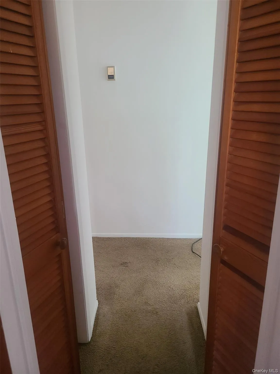 4 Walnut Street, Islip, NY, 1 Bedroom Bedrooms, 3 Rooms Rooms,1 BathroomBathrooms,Residential Lease,For Rent,Walnut,0,1001399 4 Walnut Street, Islip, NY, 1 Bedroom Bedrooms, 3 Rooms Rooms,1 BathroomBathrooms,Residential Lease,For Rent,Walnut,0,1001399