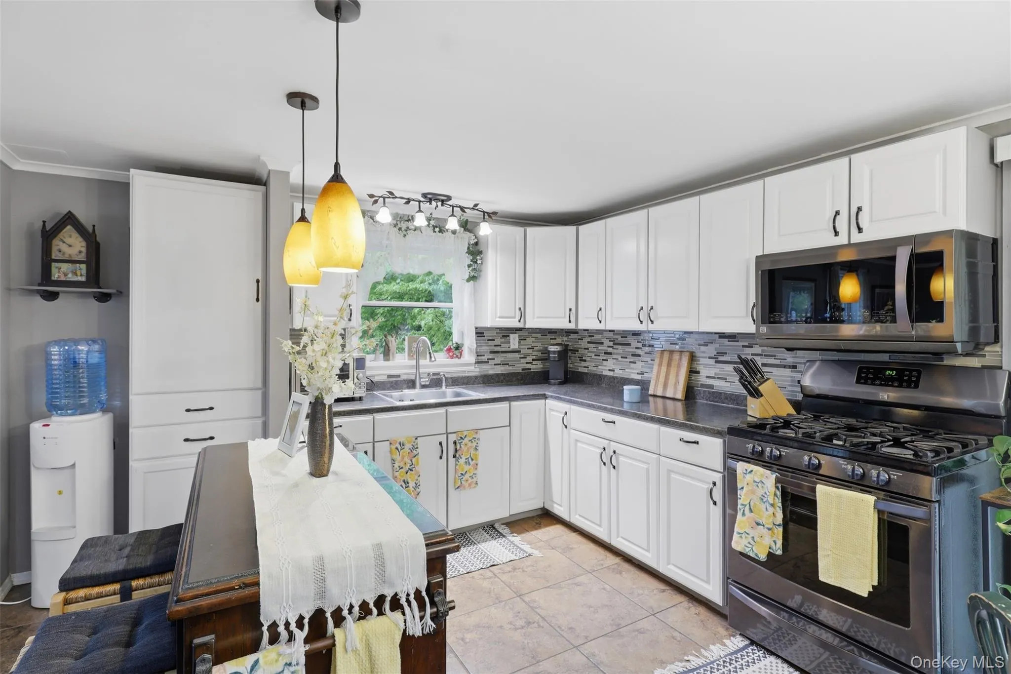 186 Cedar Hill Road, Marbletown, NY, 3 Bedrooms Bedrooms, 7 Rooms Rooms,2 BathroomsBathrooms,Residential,For Rent,Cedar Hill,0,KEY1001402 186 Cedar Hill Road, Marbletown, NY, 3 Bedrooms Bedrooms, 7 Rooms Rooms,2 BathroomsBathrooms,Residential,For Rent,Cedar Hill,0,KEY1001402
