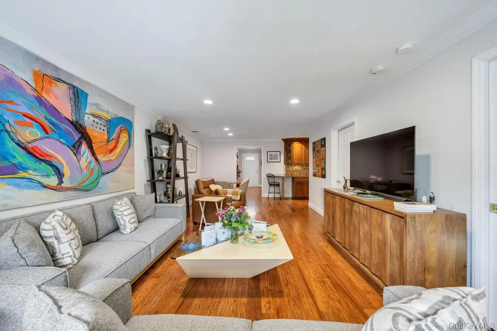 1153 Savoy Drive, Huntington, NY, 2 Bedrooms Bedrooms, 6 Rooms Rooms,2 BathroomsBathrooms,Residential,For Rent,Savoy,0,1001407 1153 Savoy Drive, Huntington, NY, 2 Bedrooms Bedrooms, 6 Rooms Rooms,2 BathroomsBathrooms,Residential,For Rent,Savoy,0,1001407