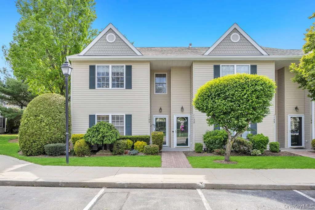 1153 Savoy Drive, Huntington, NY, 2 Bedrooms Bedrooms, 6 Rooms Rooms,2 BathroomsBathrooms,Residential,For Rent,Savoy,0,1001407 1153 Savoy Drive, Huntington, NY, 2 Bedrooms Bedrooms, 6 Rooms Rooms,2 BathroomsBathrooms,Residential,For Rent,Savoy,0,1001407