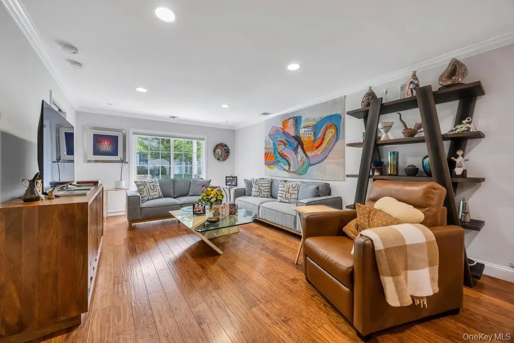 1153 Savoy Drive, Huntington, NY, 2 Bedrooms Bedrooms, 6 Rooms Rooms,2 BathroomsBathrooms,Residential,For Rent,Savoy,0,1001407 1153 Savoy Drive, Huntington, NY, 2 Bedrooms Bedrooms, 6 Rooms Rooms,2 BathroomsBathrooms,Residential,For Rent,Savoy,0,1001407