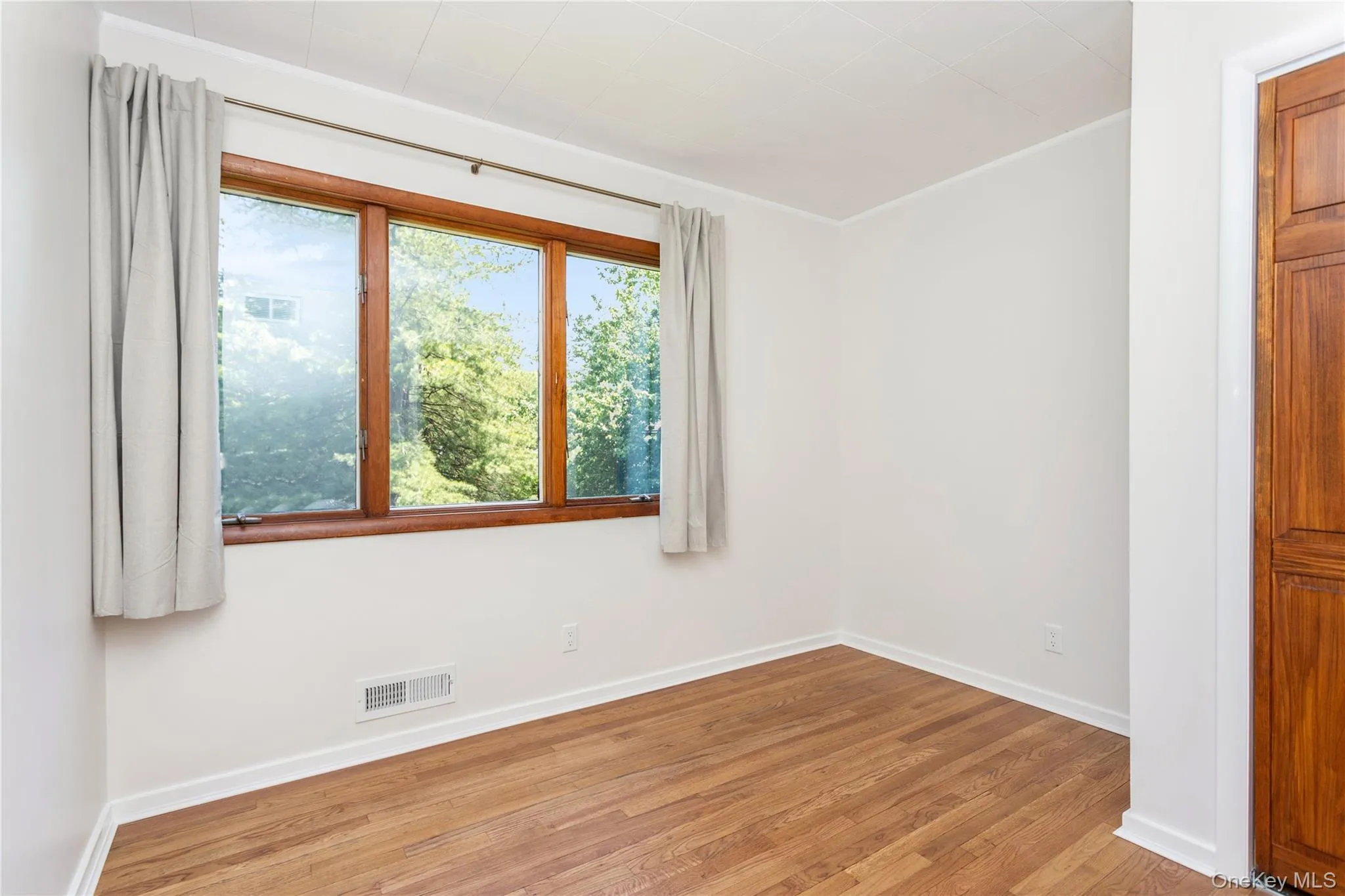 9 Marlene Court, Rye City, NY, 4 Bedrooms Bedrooms, 9 Rooms Rooms,3 BathroomsBathrooms,Residential Lease,For Rent,Marlene,0,1001409 9 Marlene Court, Rye City, NY, 4 Bedrooms Bedrooms, 9 Rooms Rooms,3 BathroomsBathrooms,Residential Lease,For Rent,Marlene,0,1001409