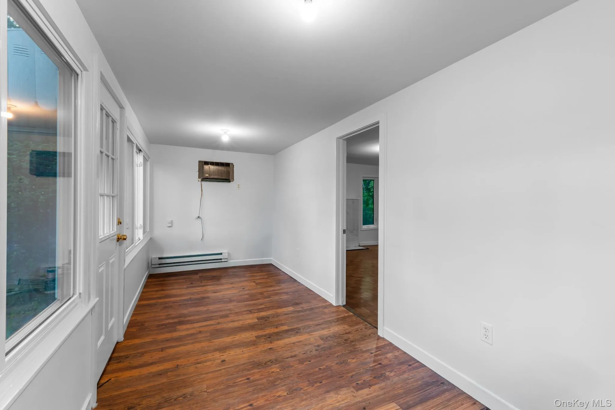 27 Chester Street, Chester Town, NY, 3 Bedrooms Bedrooms, 3 Rooms Rooms,1 BathroomBathrooms,Residential Lease,For Rent,Chester,0,1001413 27 Chester Street, Chester Town, NY, 3 Bedrooms Bedrooms, 3 Rooms Rooms,1 BathroomBathrooms,Residential Lease,For Rent,Chester,0,1001413