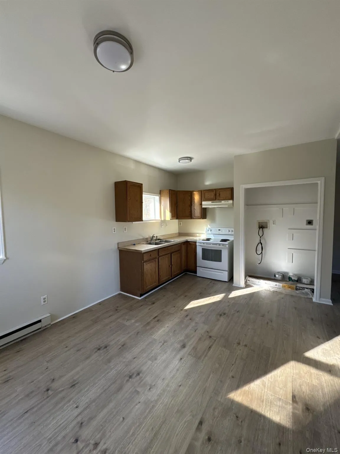 400 Round Lake Road, Rhinebeck, NY, 1 Bedroom Bedrooms, 5 Rooms Rooms,1 BathroomBathrooms,Residential Lease,For Rent,Round Lake,0,1001417 400 Round Lake Road, Rhinebeck, NY, 1 Bedroom Bedrooms, 5 Rooms Rooms,1 BathroomBathrooms,Residential Lease,For Rent,Round Lake,0,1001417