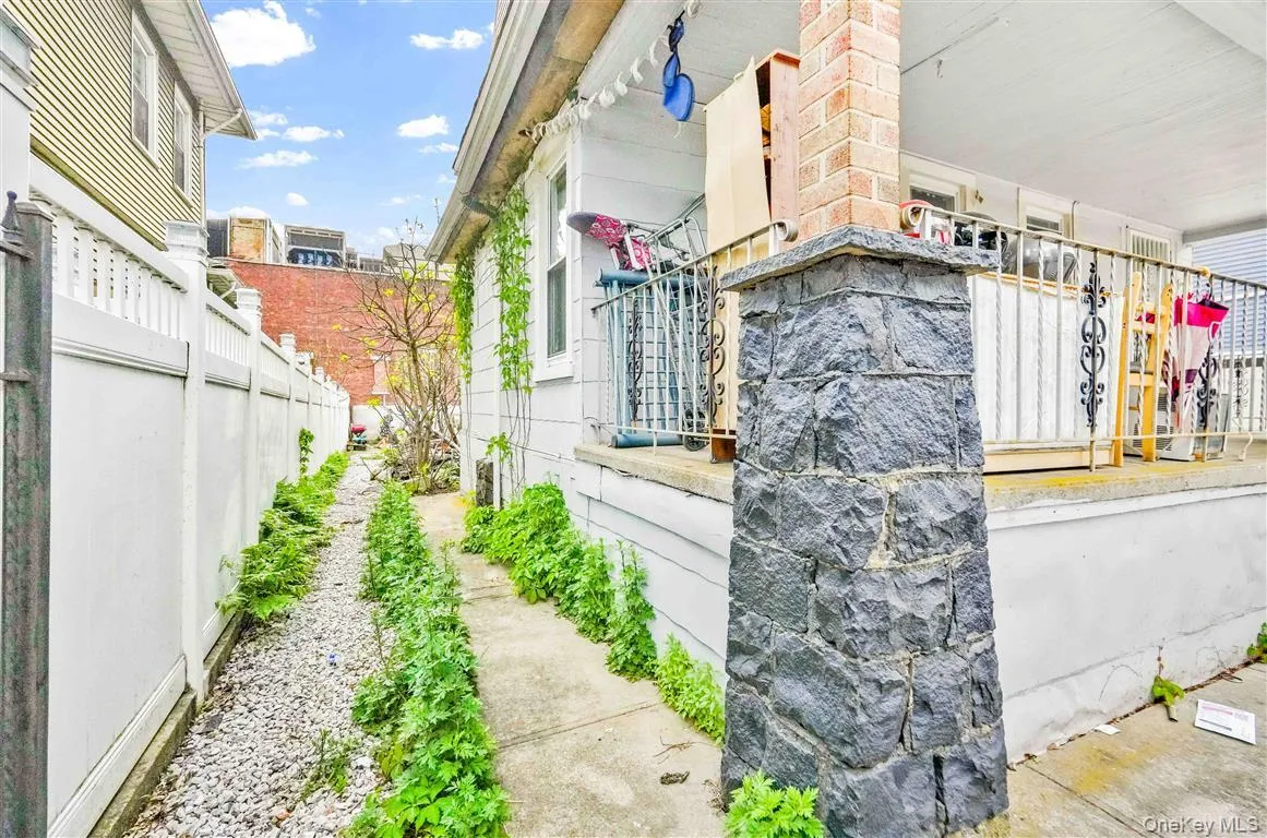 86-16 120th Street, New York, NY, 5 Bedrooms Bedrooms, 8 Rooms Rooms,4 BathroomsBathrooms,Residential Sale,For Rent,120th,0,1001419 86-16 120th Street, New York, NY, 5 Bedrooms Bedrooms, 8 Rooms Rooms,4 BathroomsBathrooms,Residential Sale,For Rent,120th,0,1001419
