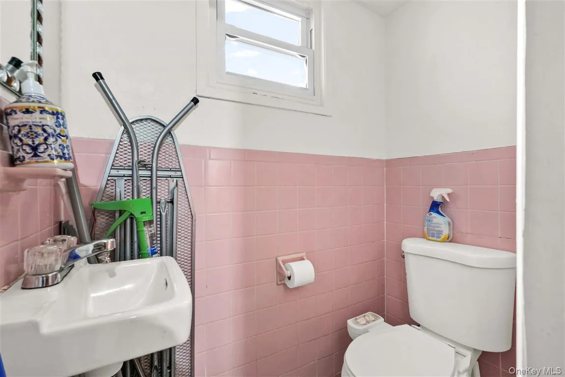 86-16 120th Street, New York, NY, 5 Bedrooms Bedrooms, 8 Rooms Rooms,4 BathroomsBathrooms,Residential Sale,For Rent,120th,0,1001419 86-16 120th Street, New York, NY, 5 Bedrooms Bedrooms, 8 Rooms Rooms,4 BathroomsBathrooms,Residential Sale,For Rent,120th,0,1001419
