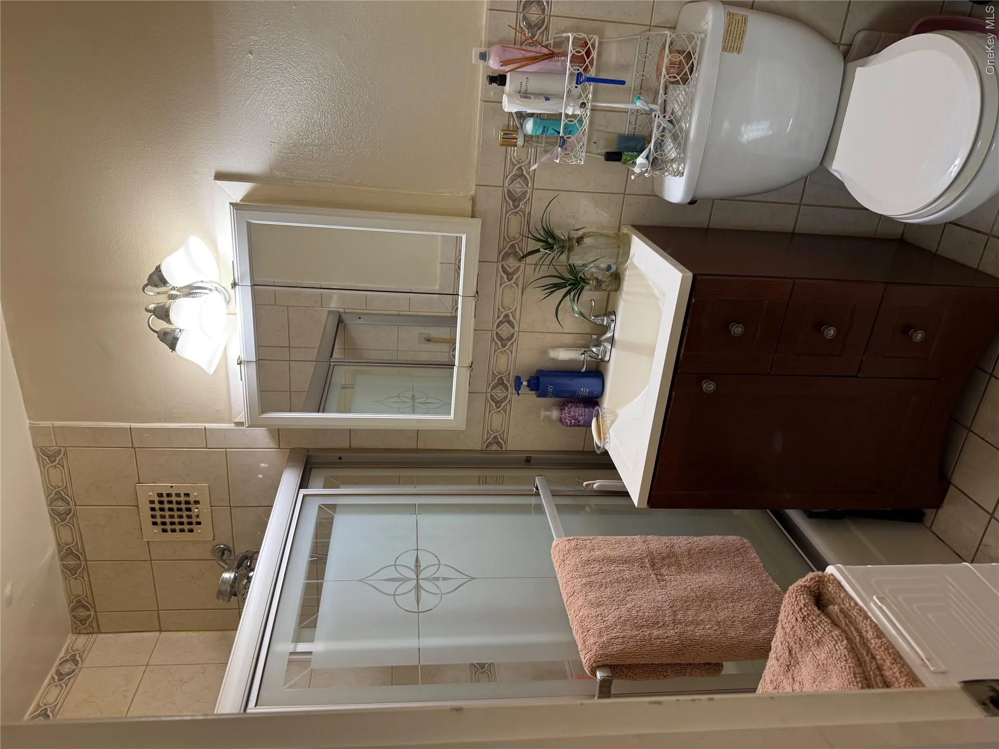 20 Wendell Street, Hempstead, NY, 1 Bedroom Bedrooms, 4 Rooms Rooms,1 BathroomBathrooms,Residential Sale,For Rent,Wendell,0,1001428 20 Wendell Street, Hempstead, NY, 1 Bedroom Bedrooms, 4 Rooms Rooms,1 BathroomBathrooms,Residential Sale,For Rent,Wendell,0,1001428