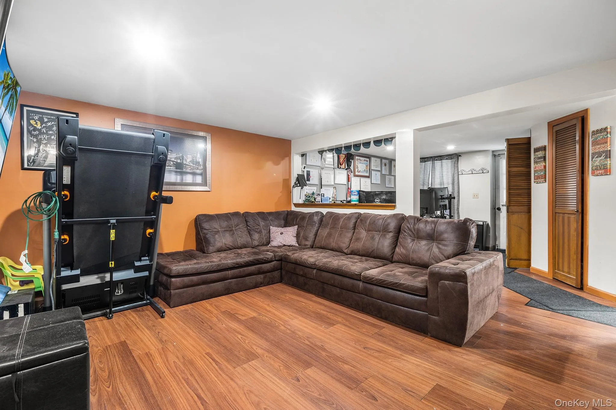 11 Sharon Drive, Lloyd, NY, 3 Bedrooms Bedrooms, 5 Rooms Rooms,1 BathroomBathrooms,Residential,For Rent,Sharon,0,KEY1001435 11 Sharon Drive, Lloyd, NY, 3 Bedrooms Bedrooms, 5 Rooms Rooms,1 BathroomBathrooms,Residential,For Rent,Sharon,0,KEY1001435