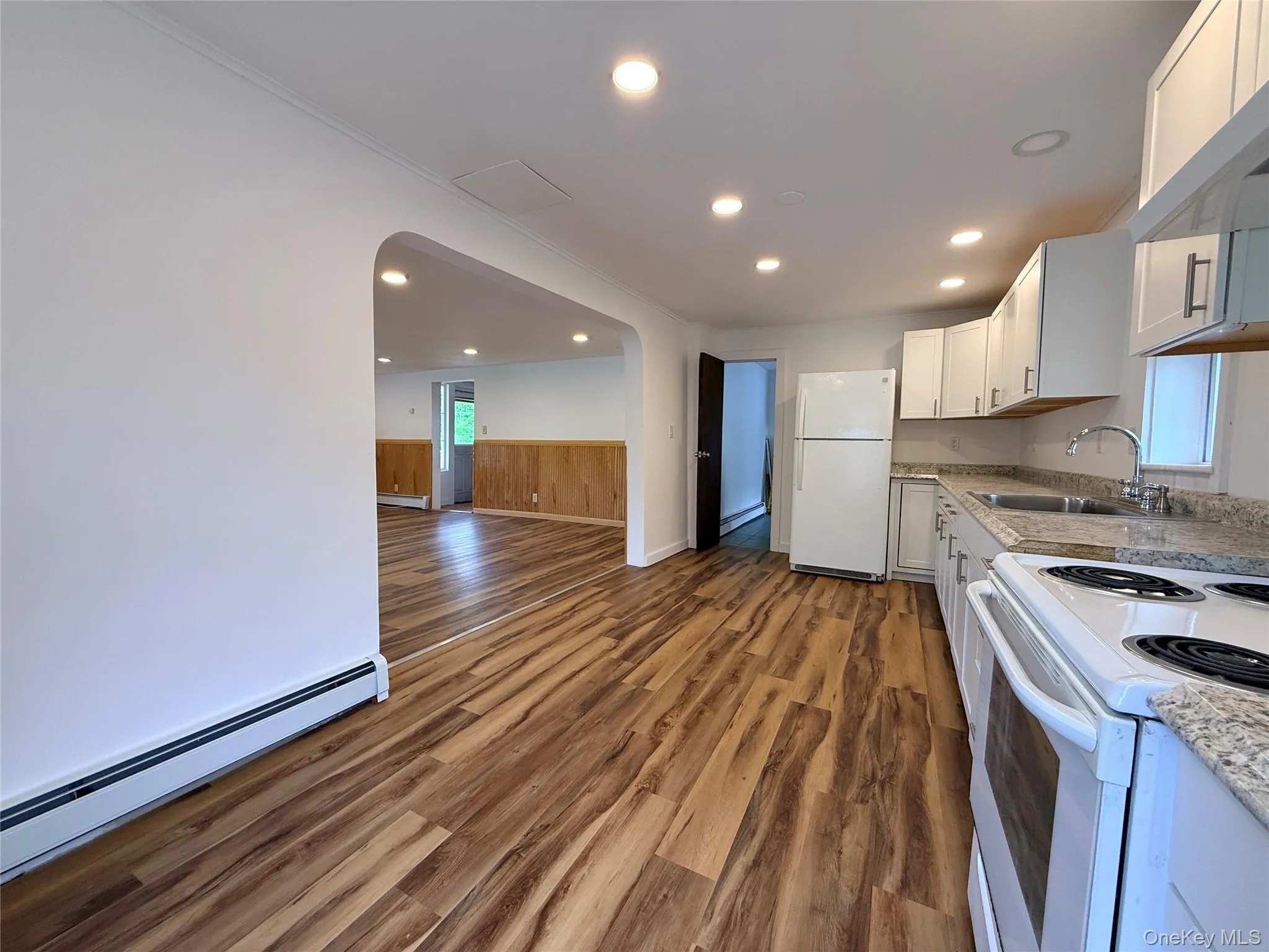 19 Quartz Lane, Greenville, NY, 3 Bedrooms Bedrooms, 5 Rooms Rooms,2 BathroomsBathrooms,Residential Lease,For Rent,Quartz,0,1001438 19 Quartz Lane, Greenville, NY, 3 Bedrooms Bedrooms, 5 Rooms Rooms,2 BathroomsBathrooms,Residential Lease,For Rent,Quartz,0,1001438