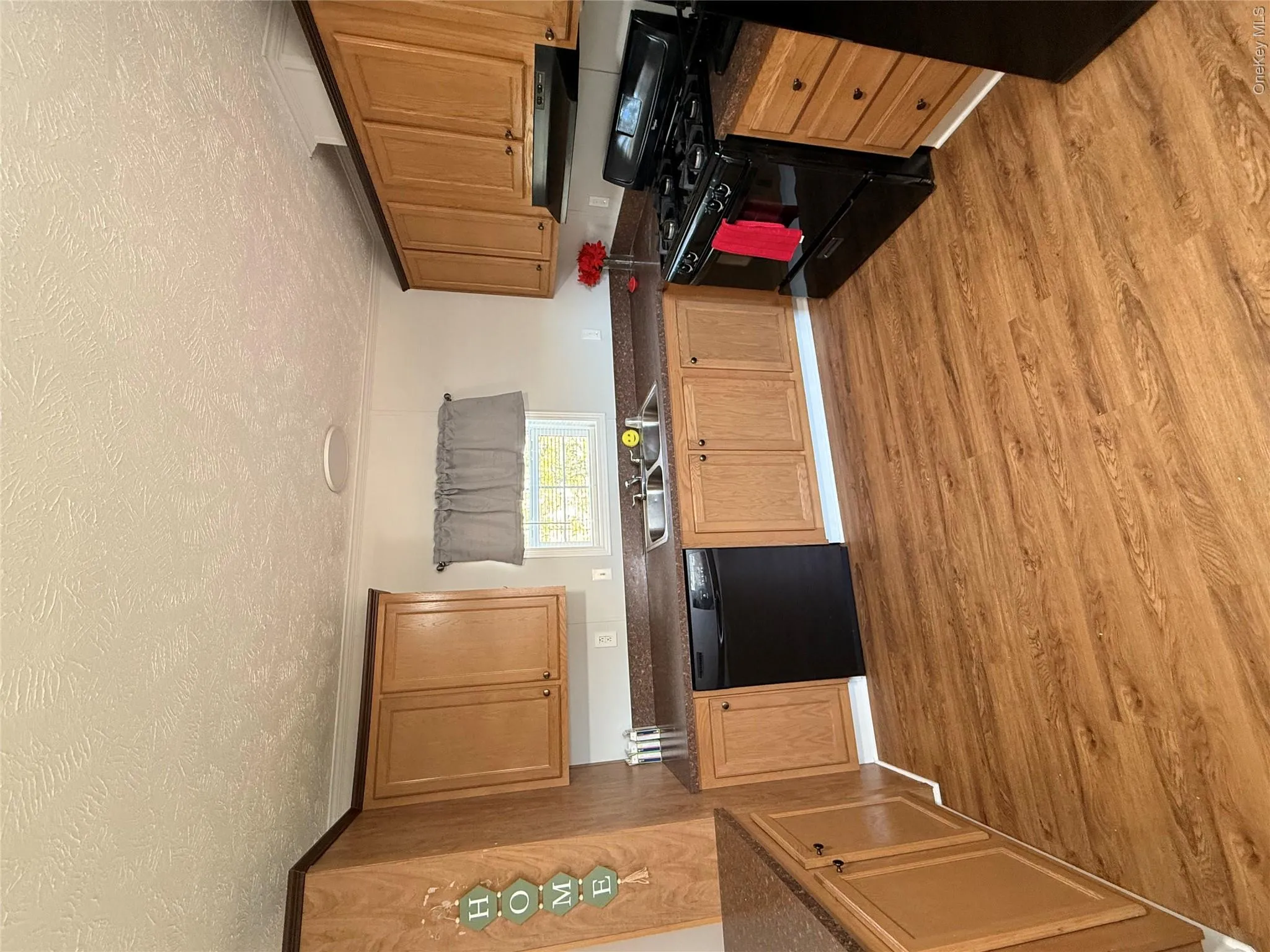 37 Hubbard Avenue, Riverhead, NY, 2 Bedrooms Bedrooms, 2 Rooms Rooms,1 BathroomBathrooms,Residential Sale,For Rent,Hubbard,0,1001440 37 Hubbard Avenue, Riverhead, NY, 2 Bedrooms Bedrooms, 2 Rooms Rooms,1 BathroomBathrooms,Residential Sale,For Rent,Hubbard,0,1001440