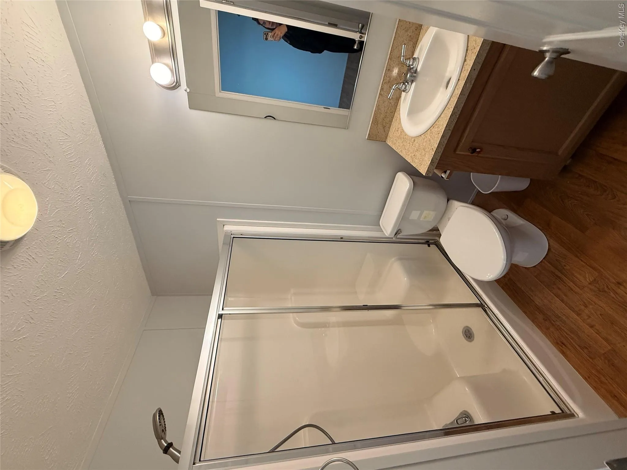 37 Hubbard Avenue, Riverhead, NY, 2 Bedrooms Bedrooms, 2 Rooms Rooms,1 BathroomBathrooms,Residential Sale,For Rent,Hubbard,0,1001440 37 Hubbard Avenue, Riverhead, NY, 2 Bedrooms Bedrooms, 2 Rooms Rooms,1 BathroomBathrooms,Residential Sale,For Rent,Hubbard,0,1001440