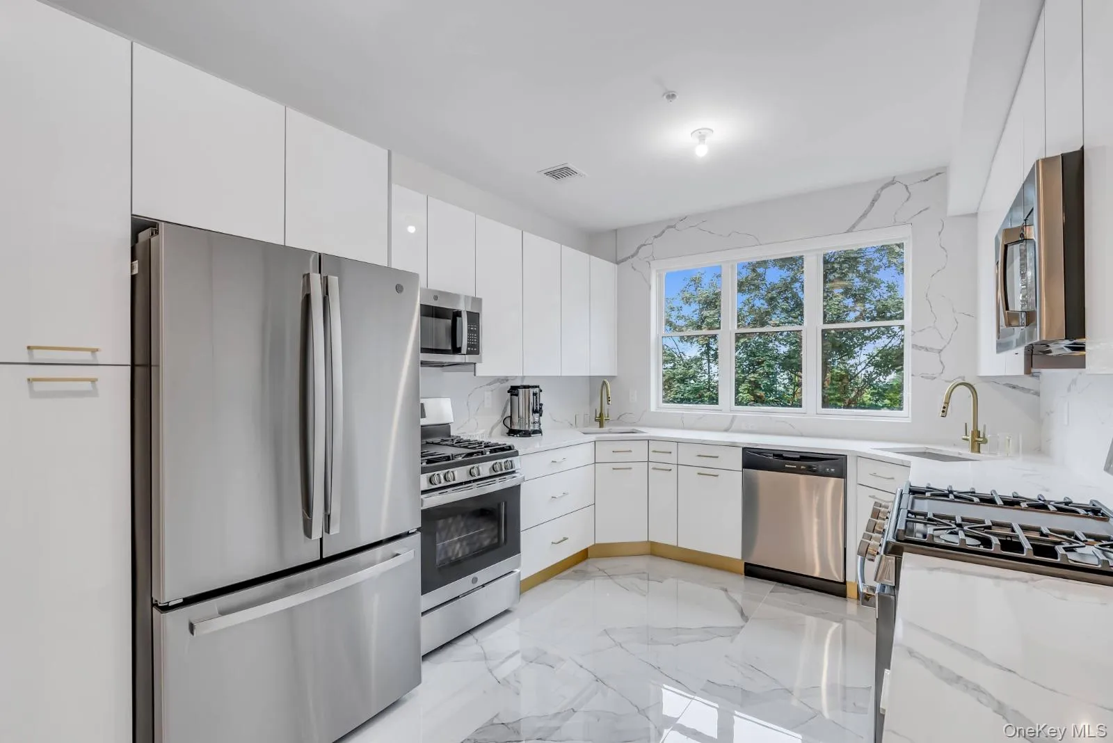 182 Blauvelt Road, Ramapo, NY, 5 Bedrooms Bedrooms, 14 Rooms Rooms,3 BathroomsBathrooms,Residential,For Rent,Blauvelt,0,1001442 182 Blauvelt Road, Ramapo, NY, 5 Bedrooms Bedrooms, 14 Rooms Rooms,3 BathroomsBathrooms,Residential,For Rent,Blauvelt,0,1001442