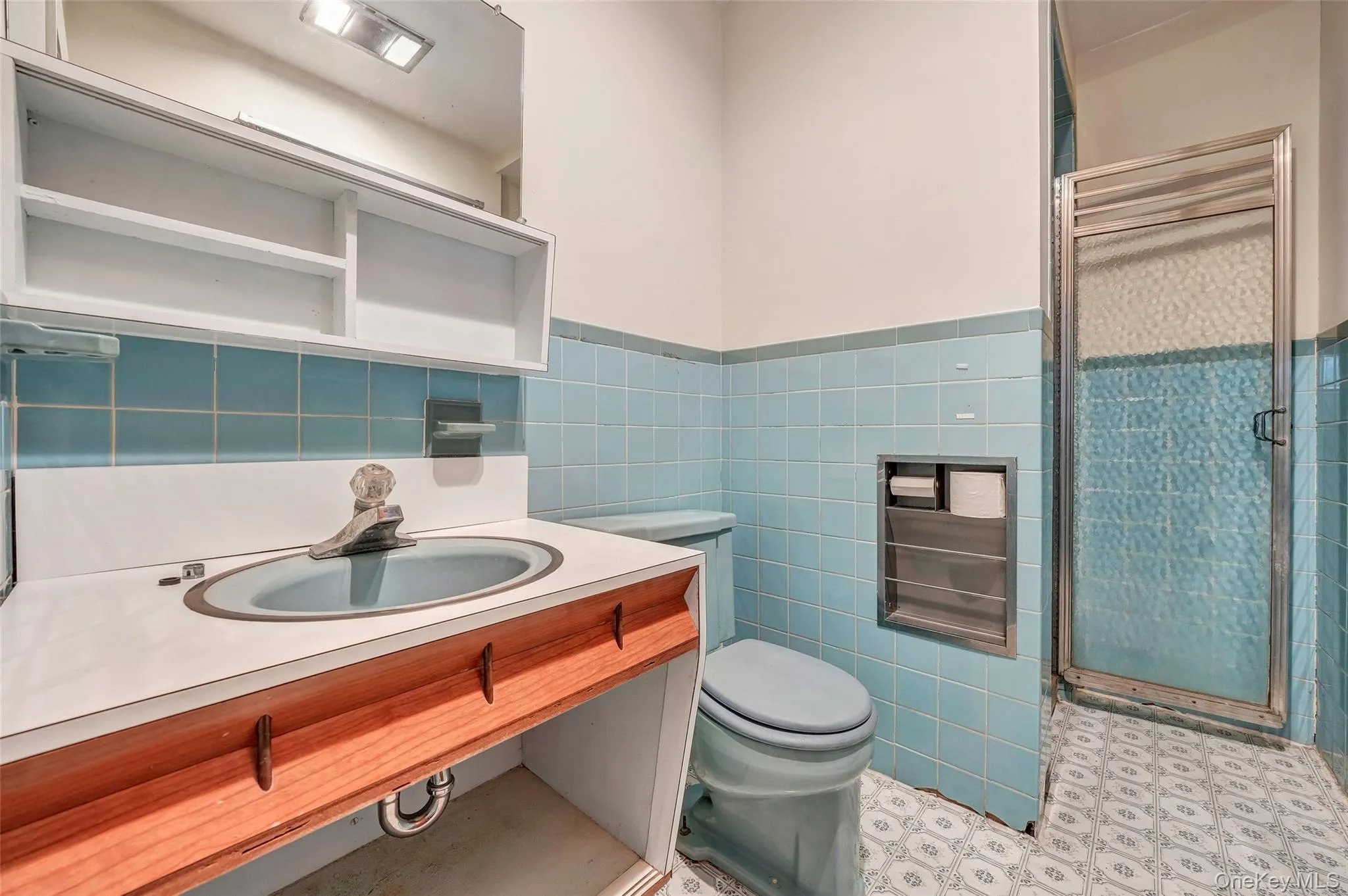 1 of the 3 bathrooms 1 of the 3 bathrooms