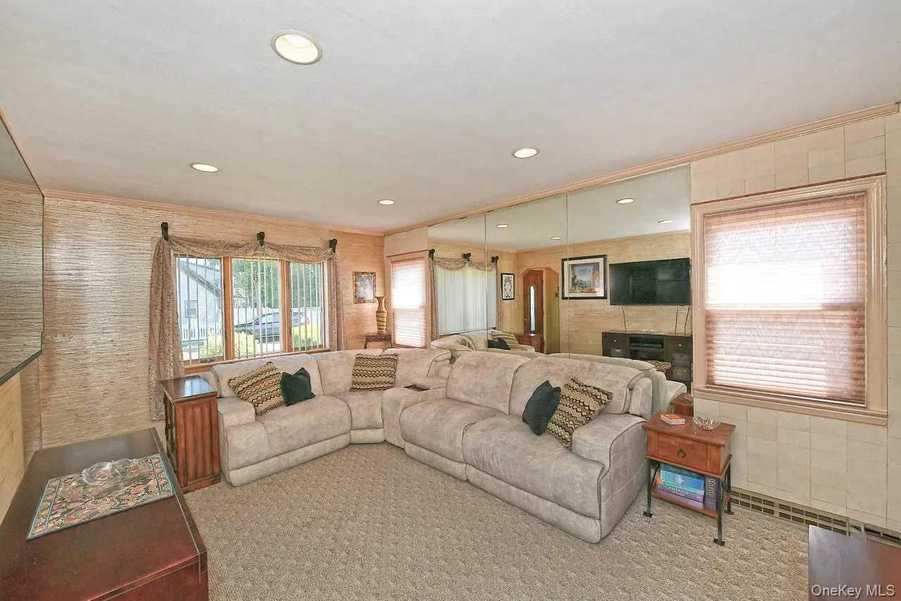 548 Stratford Road, Hempstead, NY, 3 Bedrooms Bedrooms, 9 Rooms Rooms,3 BathroomsBathrooms,Residential,For Rent,Stratford,0,1001454 548 Stratford Road, Hempstead, NY, 3 Bedrooms Bedrooms, 9 Rooms Rooms,3 BathroomsBathrooms,Residential,For Rent,Stratford,0,1001454