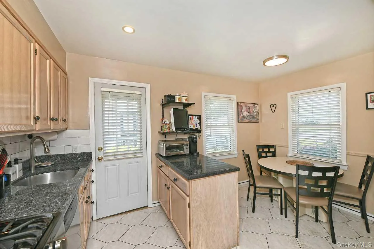 548 Stratford Road, Hempstead, NY, 3 Bedrooms Bedrooms, 9 Rooms Rooms,3 BathroomsBathrooms,Residential,For Rent,Stratford,0,1001454 548 Stratford Road, Hempstead, NY, 3 Bedrooms Bedrooms, 9 Rooms Rooms,3 BathroomsBathrooms,Residential,For Rent,Stratford,0,1001454