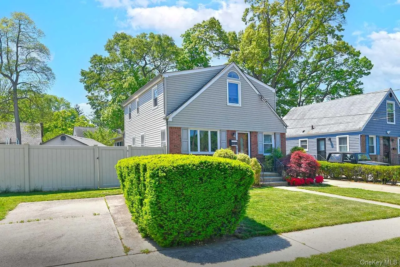 548 Stratford Road, Hempstead, NY, 3 Bedrooms Bedrooms, 9 Rooms Rooms,3 BathroomsBathrooms,Residential,For Rent,Stratford,0,1001454 548 Stratford Road, Hempstead, NY, 3 Bedrooms Bedrooms, 9 Rooms Rooms,3 BathroomsBathrooms,Residential,For Rent,Stratford,0,1001454