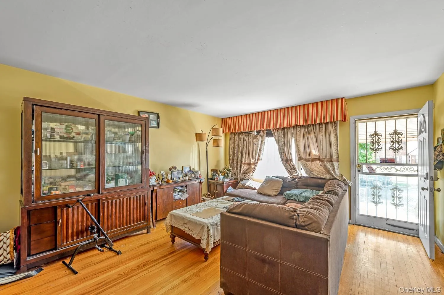 23-40 97th Street, New York, NY, 4 Bedrooms Bedrooms, 11 Rooms Rooms,2 BathroomsBathrooms,Residential,For Rent,97th,0,1001460 23-40 97th Street, New York, NY, 4 Bedrooms Bedrooms, 11 Rooms Rooms,2 BathroomsBathrooms,Residential,For Rent,97th,0,1001460