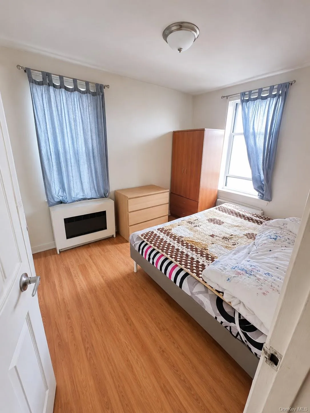 5133 Goldsmith Street, New York, NY, 2 Bedrooms Bedrooms, 4 Rooms Rooms,1 BathroomBathrooms,Residential Sale,For Rent,Goldsmith,0,1001461 5133 Goldsmith Street, New York, NY, 2 Bedrooms Bedrooms, 4 Rooms Rooms,1 BathroomBathrooms,Residential Sale,For Rent,Goldsmith,0,1001461