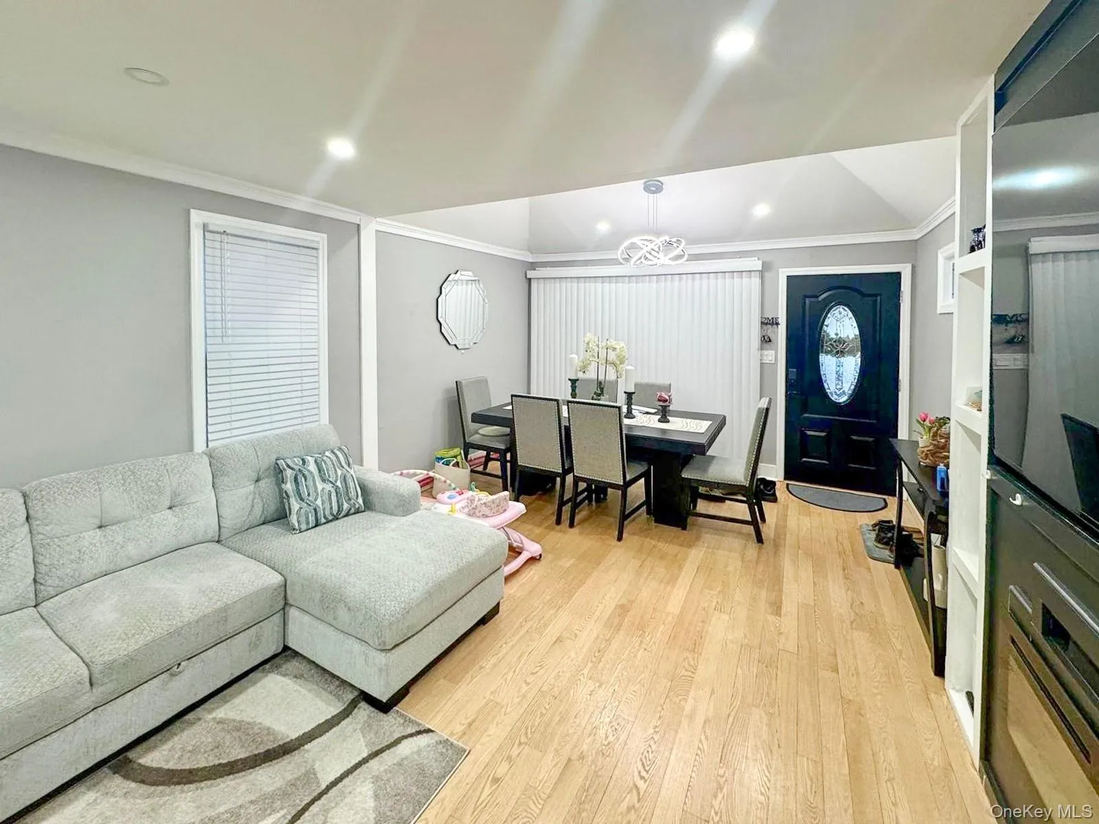 13211 131st Avenue, New York, NY, 3 Bedrooms Bedrooms, 6 Rooms Rooms,1 BathroomBathrooms,Residential,For Rent,131st,0,1001462 13211 131st Avenue, New York, NY, 3 Bedrooms Bedrooms, 6 Rooms Rooms,1 BathroomBathrooms,Residential,For Rent,131st,0,1001462
