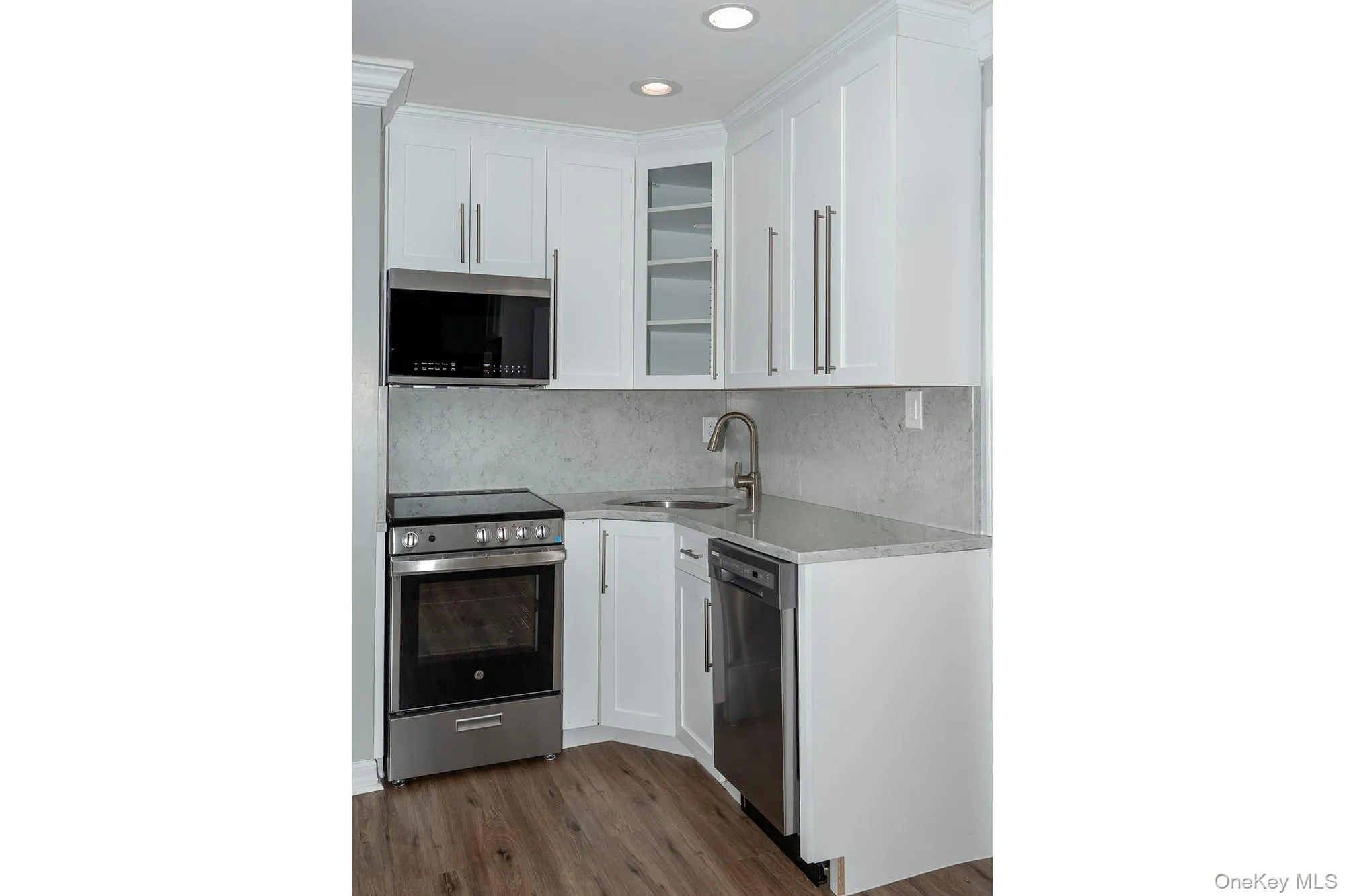 30 BAY POINT Court, West Babylon, NY, 1 Bedroom Bedrooms, 4 Rooms Rooms,1 BathroomBathrooms,Residential Lease,For Rent,BAY POINT,0,1001463 30 BAY POINT Court, West Babylon, NY, 1 Bedroom Bedrooms, 4 Rooms Rooms,1 BathroomBathrooms,Residential Lease,For Rent,BAY POINT,0,1001463