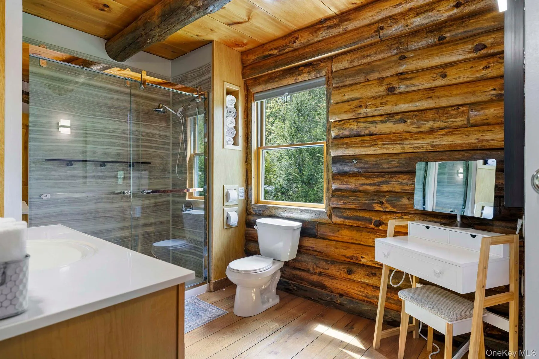Main Floor Full Bath Main Floor Full Bath