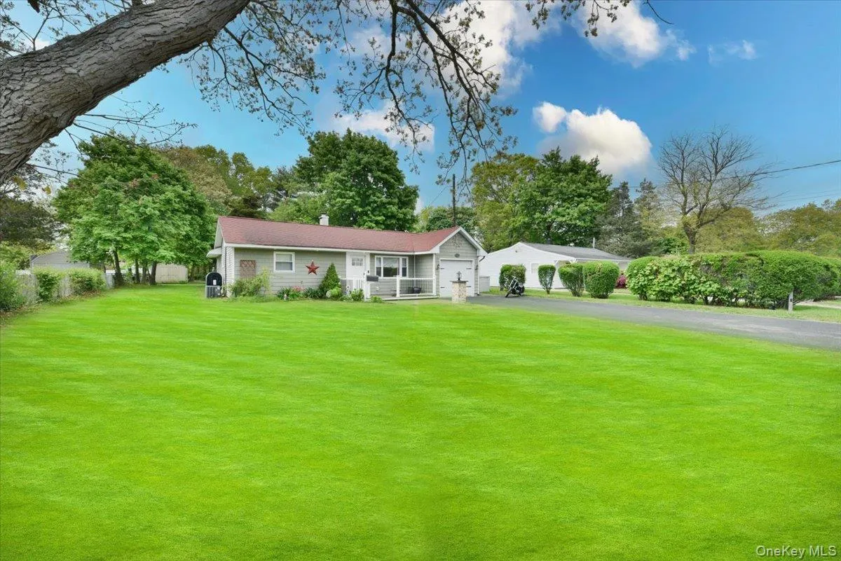 1056 Ocean Avenue, Islip, NY, 3 Bedrooms Bedrooms, 7 Rooms Rooms,2 BathroomsBathrooms,Residential,For Rent,Ocean,0,1001477 1056 Ocean Avenue, Islip, NY, 3 Bedrooms Bedrooms, 7 Rooms Rooms,2 BathroomsBathrooms,Residential,For Rent,Ocean,0,1001477
