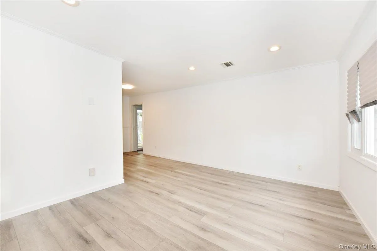 1056 Ocean Avenue, Islip, NY, 3 Bedrooms Bedrooms, 7 Rooms Rooms,2 BathroomsBathrooms,Residential,For Rent,Ocean,0,1001477 1056 Ocean Avenue, Islip, NY, 3 Bedrooms Bedrooms, 7 Rooms Rooms,2 BathroomsBathrooms,Residential,For Rent,Ocean,0,1001477