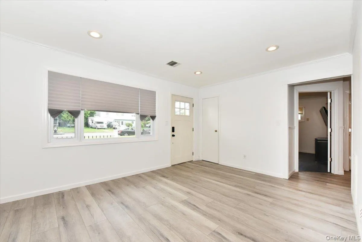 1056 Ocean Avenue, Islip, NY, 3 Bedrooms Bedrooms, 7 Rooms Rooms,2 BathroomsBathrooms,Residential,For Rent,Ocean,0,1001477 1056 Ocean Avenue, Islip, NY, 3 Bedrooms Bedrooms, 7 Rooms Rooms,2 BathroomsBathrooms,Residential,For Rent,Ocean,0,1001477