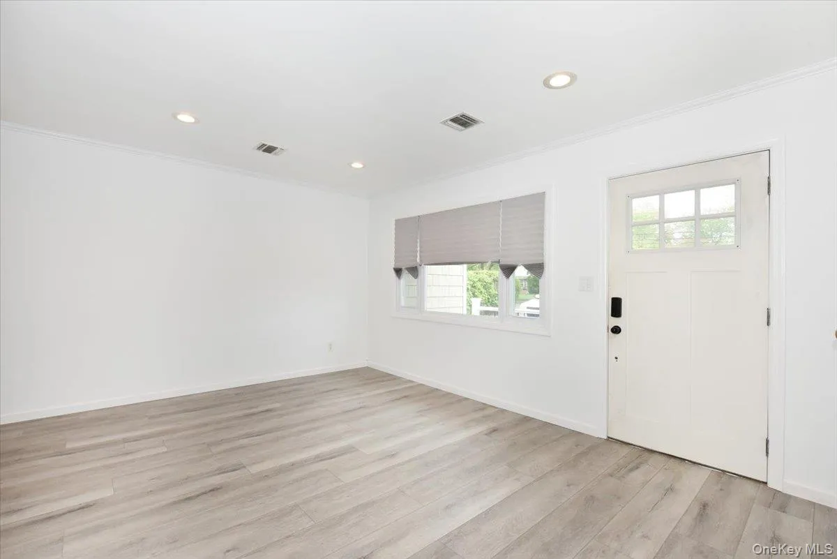 1056 Ocean Avenue, Islip, NY, 3 Bedrooms Bedrooms, 7 Rooms Rooms,2 BathroomsBathrooms,Residential,For Rent,Ocean,0,1001477 1056 Ocean Avenue, Islip, NY, 3 Bedrooms Bedrooms, 7 Rooms Rooms,2 BathroomsBathrooms,Residential,For Rent,Ocean,0,1001477