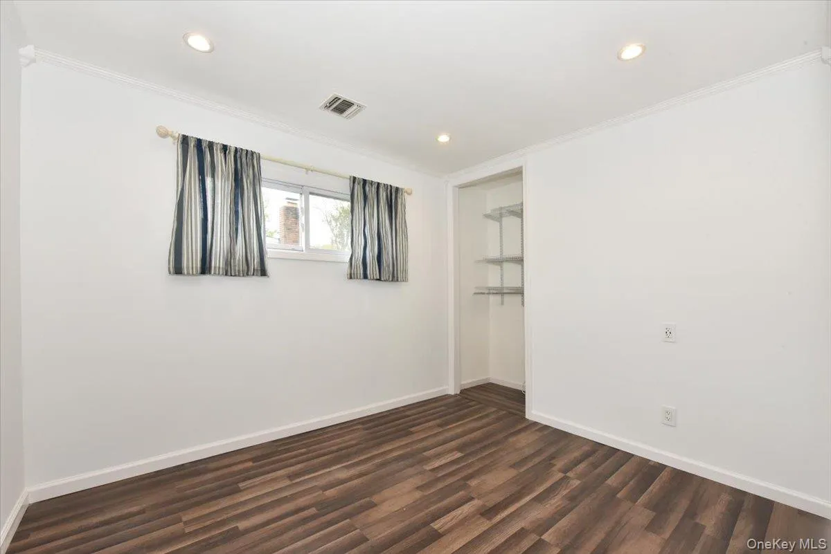 1056 Ocean Avenue, Islip, NY, 3 Bedrooms Bedrooms, 7 Rooms Rooms,2 BathroomsBathrooms,Residential,For Rent,Ocean,0,1001477 1056 Ocean Avenue, Islip, NY, 3 Bedrooms Bedrooms, 7 Rooms Rooms,2 BathroomsBathrooms,Residential,For Rent,Ocean,0,1001477