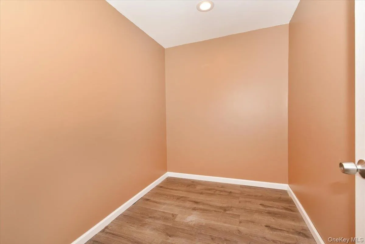 1056 Ocean Avenue, Islip, NY, 3 Bedrooms Bedrooms, 7 Rooms Rooms,2 BathroomsBathrooms,Residential,For Rent,Ocean,0,1001477 1056 Ocean Avenue, Islip, NY, 3 Bedrooms Bedrooms, 7 Rooms Rooms,2 BathroomsBathrooms,Residential,For Rent,Ocean,0,1001477