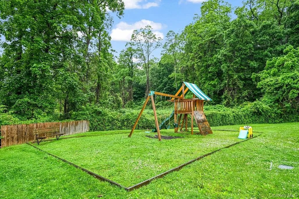 3 Granada Crescent, Greenburgh, NY, 3 Bedrooms Bedrooms, 7 Rooms Rooms,2 BathroomsBathrooms,Residential,For Rent,Granada,0,1001485 3 Granada Crescent, Greenburgh, NY, 3 Bedrooms Bedrooms, 7 Rooms Rooms,2 BathroomsBathrooms,Residential,For Rent,Granada,0,1001485