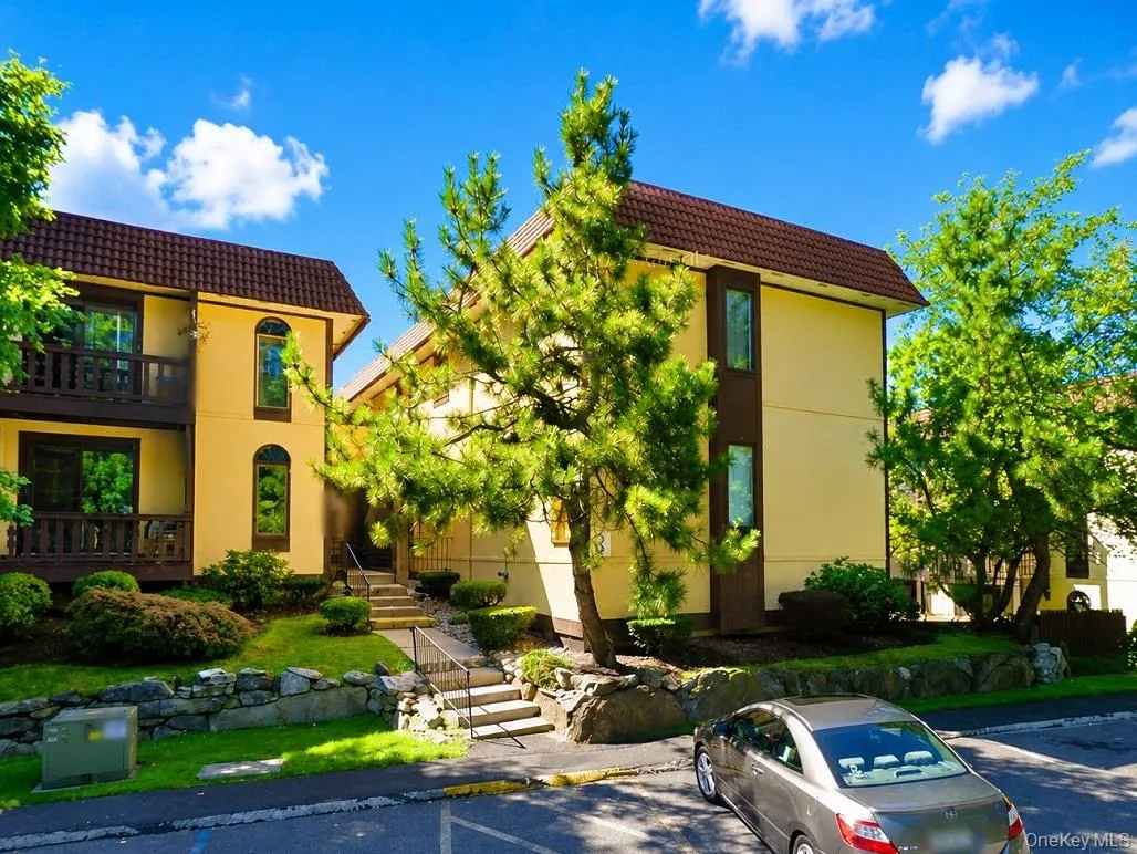 3 Granada Crescent, Greenburgh, NY, 3 Bedrooms Bedrooms, 7 Rooms Rooms,2 BathroomsBathrooms,Residential,For Rent,Granada,0,1001485 3 Granada Crescent, Greenburgh, NY, 3 Bedrooms Bedrooms, 7 Rooms Rooms,2 BathroomsBathrooms,Residential,For Rent,Granada,0,1001485