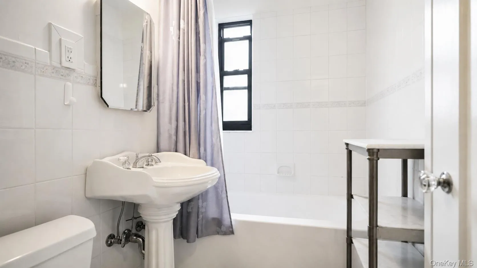 100 Parkway, Eastchester, NY, 1 Bedroom Bedrooms, 4 Rooms Rooms,1 BathroomBathrooms,Residential,For Rent,Parkway,0,1001493 100 Parkway, Eastchester, NY, 1 Bedroom Bedrooms, 4 Rooms Rooms,1 BathroomBathrooms,Residential,For Rent,Parkway,0,1001493