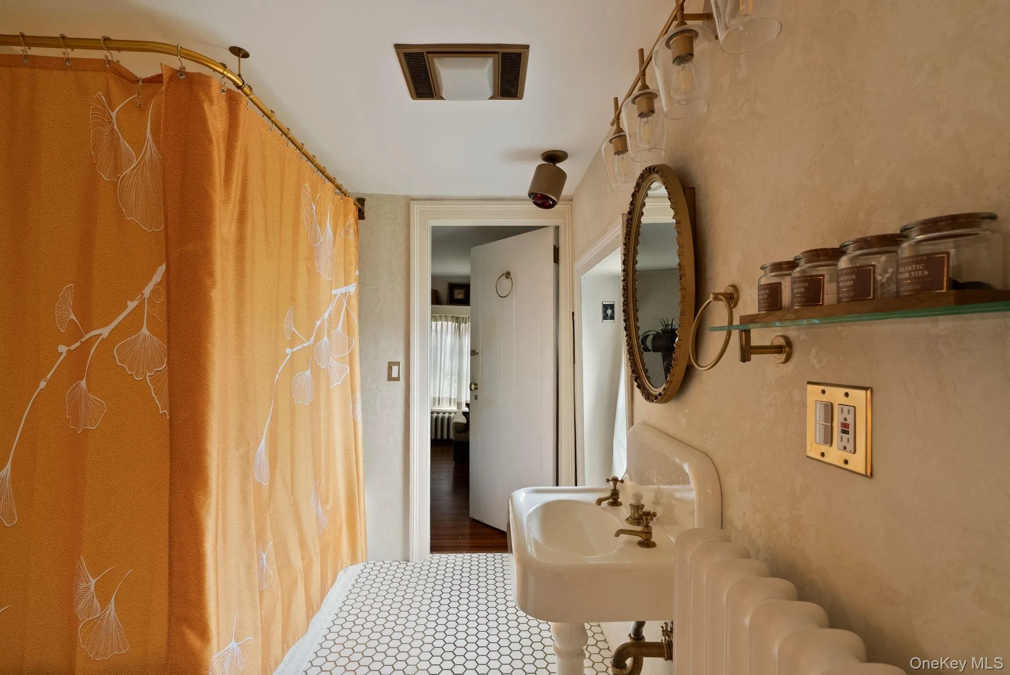 322 Albany Avenue, Kingston, NY, 6 Bedrooms Bedrooms, 15 Rooms Rooms,5 BathroomsBathrooms,Residential Sale,For Rent,Albany,0,1001496 322 Albany Avenue, Kingston, NY, 6 Bedrooms Bedrooms, 15 Rooms Rooms,5 BathroomsBathrooms,Residential Sale,For Rent,Albany,0,1001496
