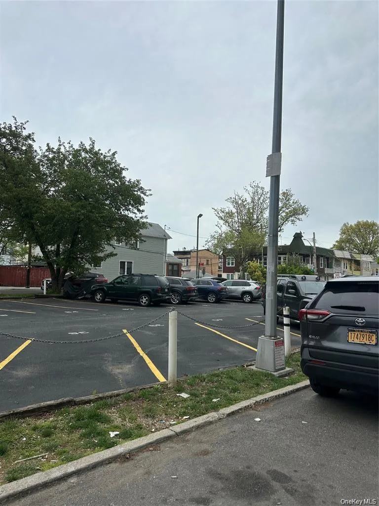 8410 101 Street, New York, NY, 2 Bedrooms Bedrooms, 5 Rooms Rooms,1 BathroomBathrooms,Residential Lease,For Rent,101,0,1001506 8410 101 Street, New York, NY, 2 Bedrooms Bedrooms, 5 Rooms Rooms,1 BathroomBathrooms,Residential Lease,For Rent,101,0,1001506