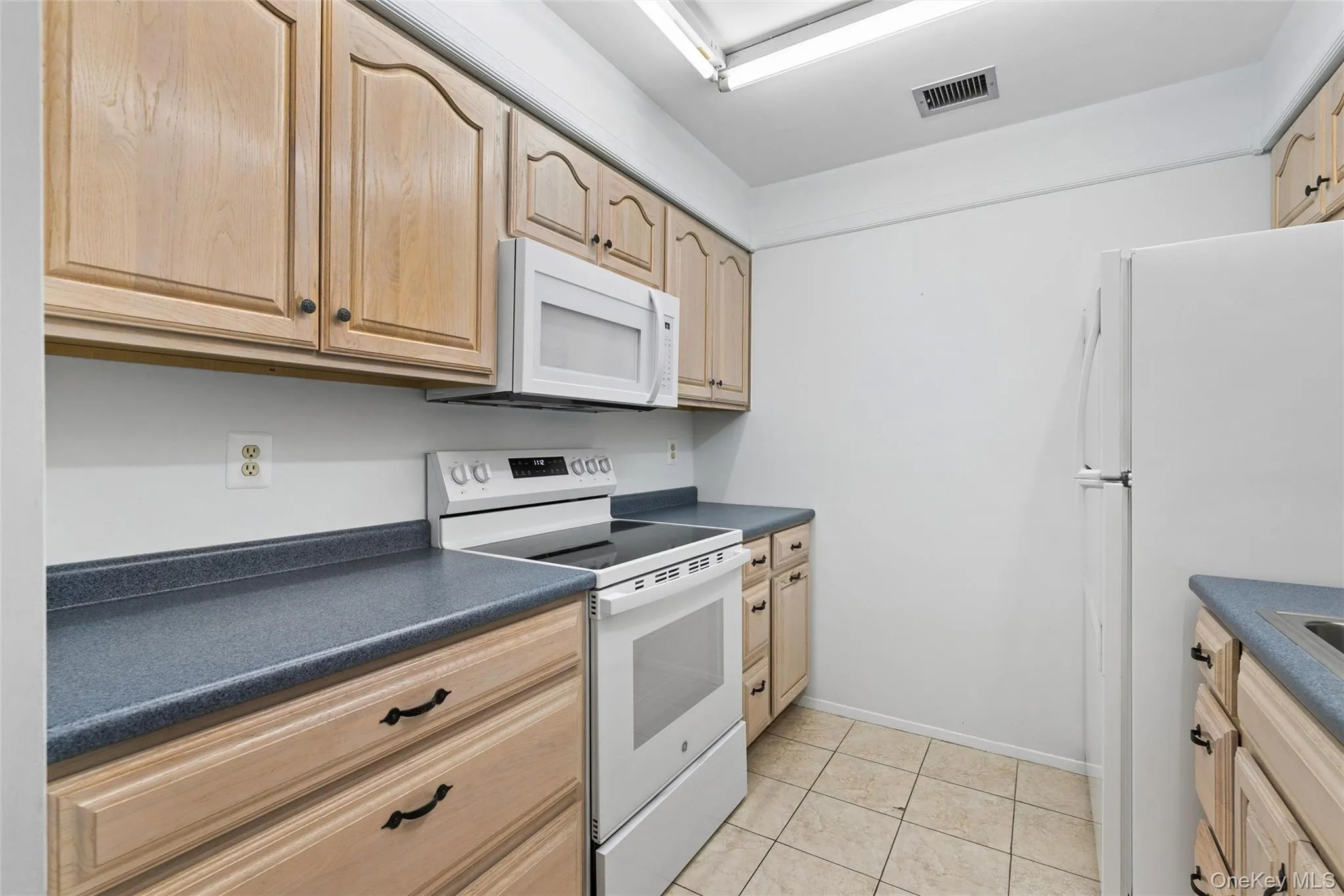 132 Birchwood Road, Brookhaven, NY, 2 Bedrooms Bedrooms, 6 Rooms Rooms,1 BathroomBathrooms,Residential,For Rent,Birchwood,0,1001507 132 Birchwood Road, Brookhaven, NY, 2 Bedrooms Bedrooms, 6 Rooms Rooms,1 BathroomBathrooms,Residential,For Rent,Birchwood,0,1001507