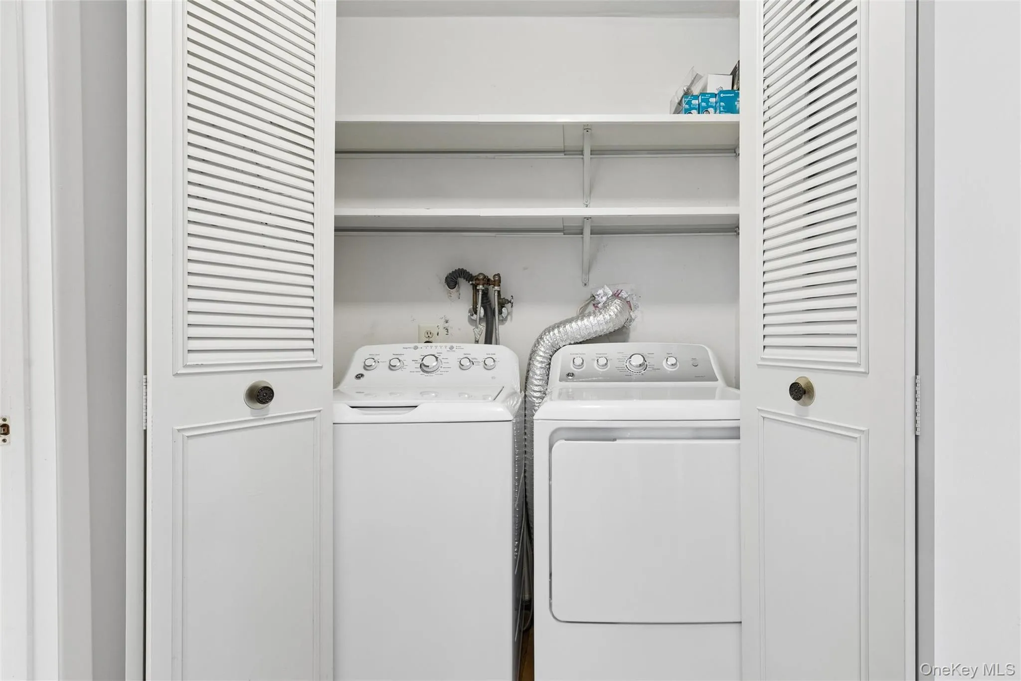132 Birchwood Road, Brookhaven, NY, 2 Bedrooms Bedrooms, 6 Rooms Rooms,1 BathroomBathrooms,Residential,For Rent,Birchwood,0,1001507 132 Birchwood Road, Brookhaven, NY, 2 Bedrooms Bedrooms, 6 Rooms Rooms,1 BathroomBathrooms,Residential,For Rent,Birchwood,0,1001507