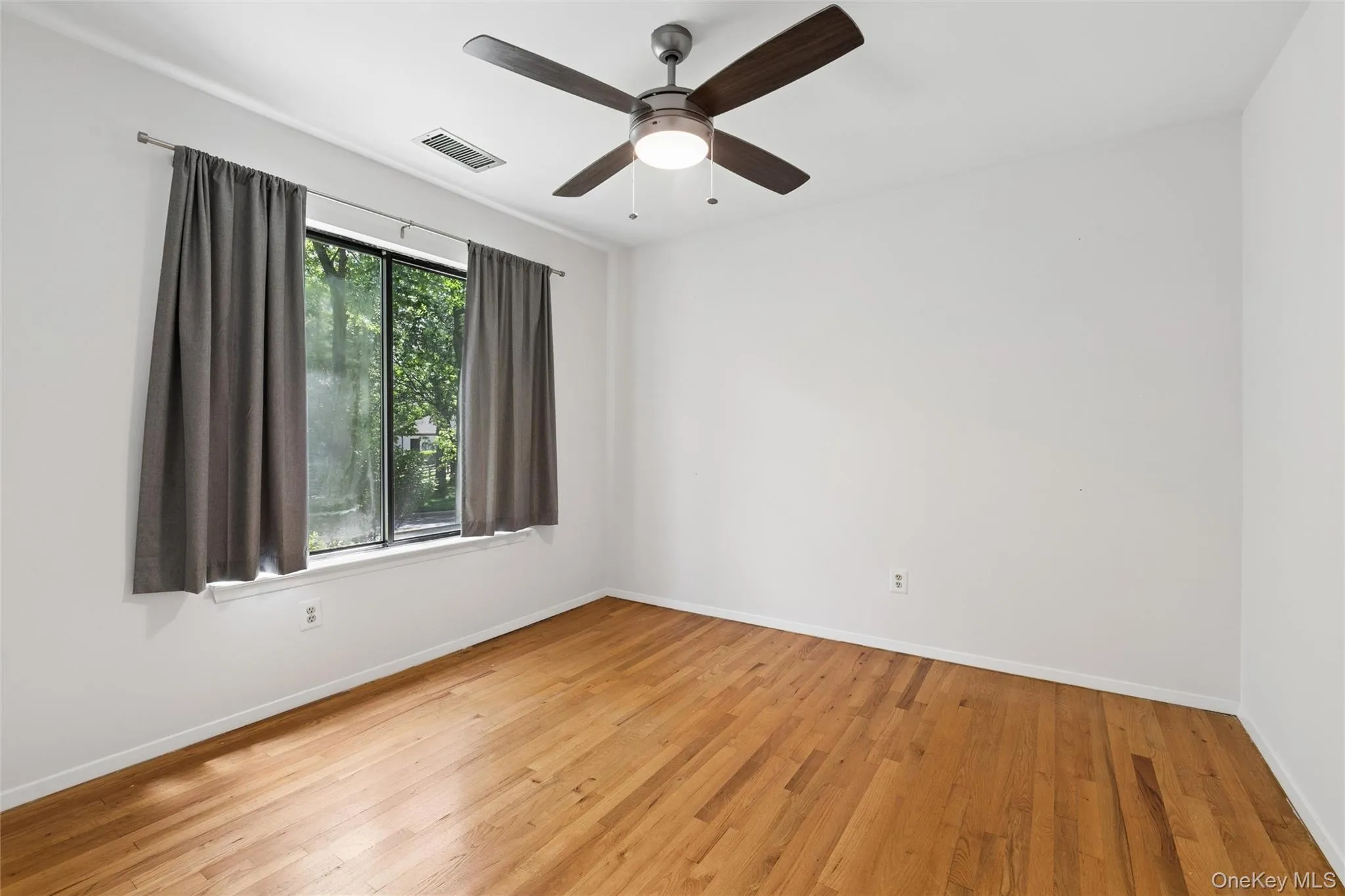 132 Birchwood Road, Brookhaven, NY, 2 Bedrooms Bedrooms, 6 Rooms Rooms,1 BathroomBathrooms,Residential,For Rent,Birchwood,0,1001507 132 Birchwood Road, Brookhaven, NY, 2 Bedrooms Bedrooms, 6 Rooms Rooms,1 BathroomBathrooms,Residential,For Rent,Birchwood,0,1001507