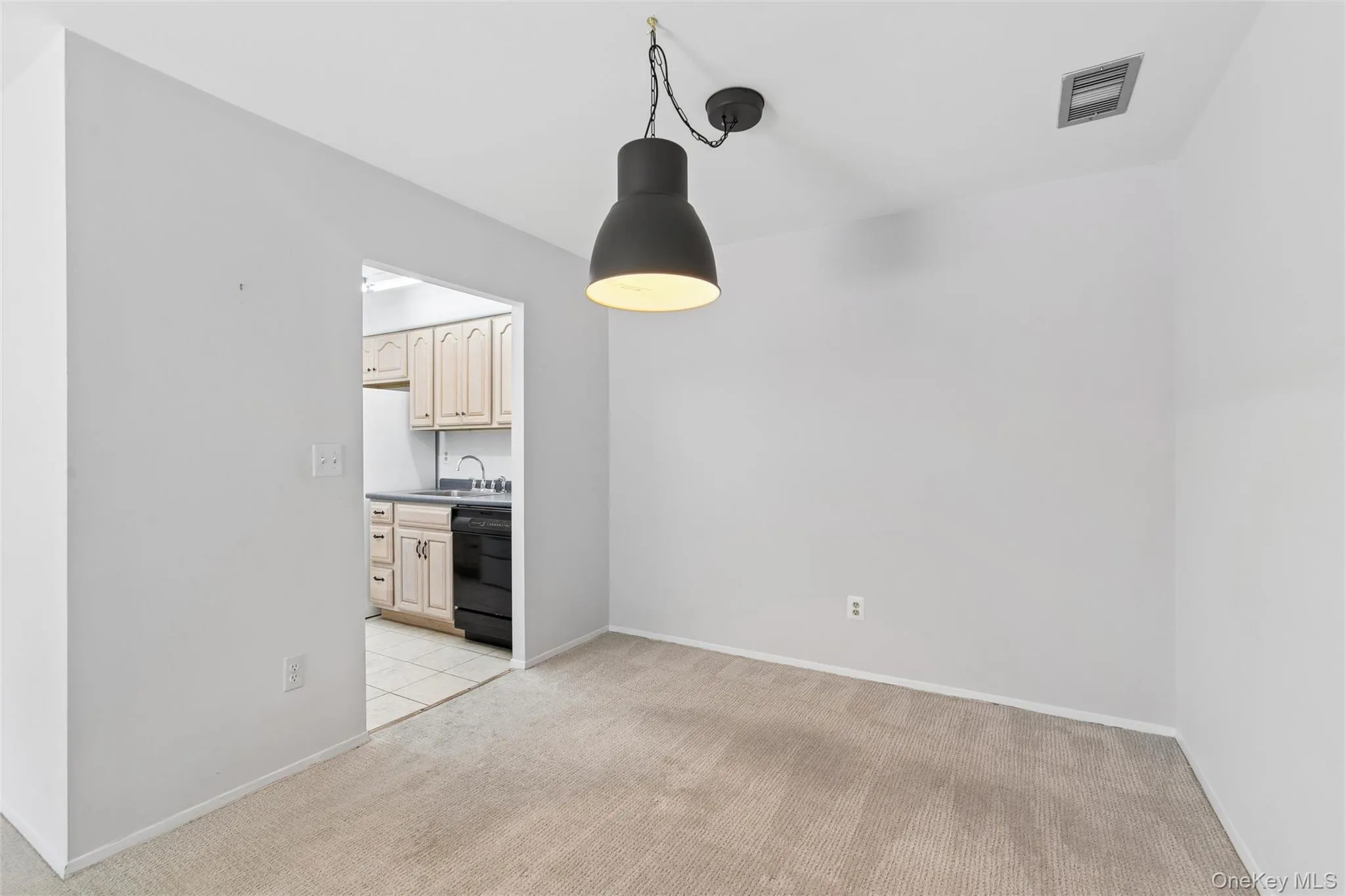 132 Birchwood Road, Brookhaven, NY, 2 Bedrooms Bedrooms, 6 Rooms Rooms,1 BathroomBathrooms,Residential,For Rent,Birchwood,0,1001507 132 Birchwood Road, Brookhaven, NY, 2 Bedrooms Bedrooms, 6 Rooms Rooms,1 BathroomBathrooms,Residential,For Rent,Birchwood,0,1001507