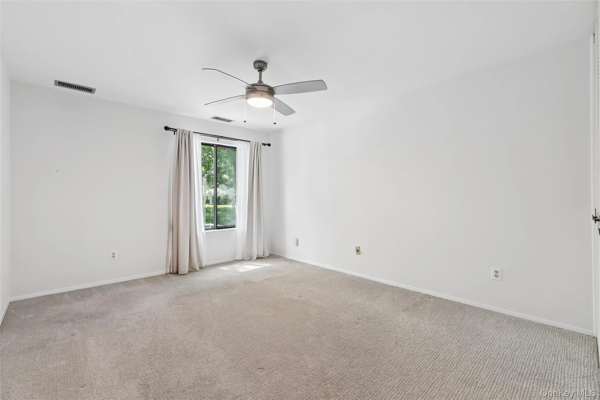 132 Birchwood Road, Brookhaven, NY, 2 Bedrooms Bedrooms, 6 Rooms Rooms,1 BathroomBathrooms,Residential,For Rent,Birchwood,0,1001507 132 Birchwood Road, Brookhaven, NY, 2 Bedrooms Bedrooms, 6 Rooms Rooms,1 BathroomBathrooms,Residential,For Rent,Birchwood,0,1001507