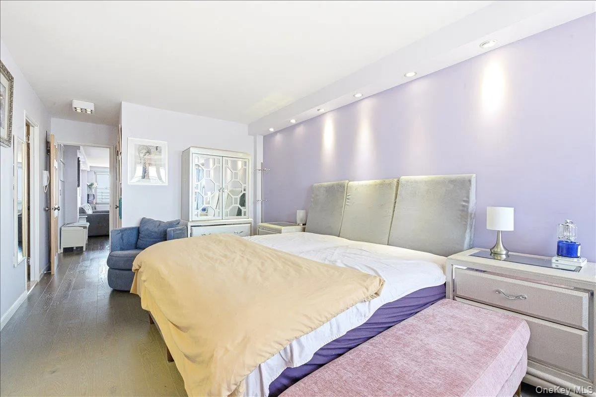 70-25 Yellowstone Boulevard, New York, NY, 2 Bedrooms Bedrooms, 6 Rooms Rooms,2 BathroomsBathrooms,Residential Sale,For Rent,Yellowstone,0,1001508 70-25 Yellowstone Boulevard, New York, NY, 2 Bedrooms Bedrooms, 6 Rooms Rooms,2 BathroomsBathrooms,Residential Sale,For Rent,Yellowstone,0,1001508