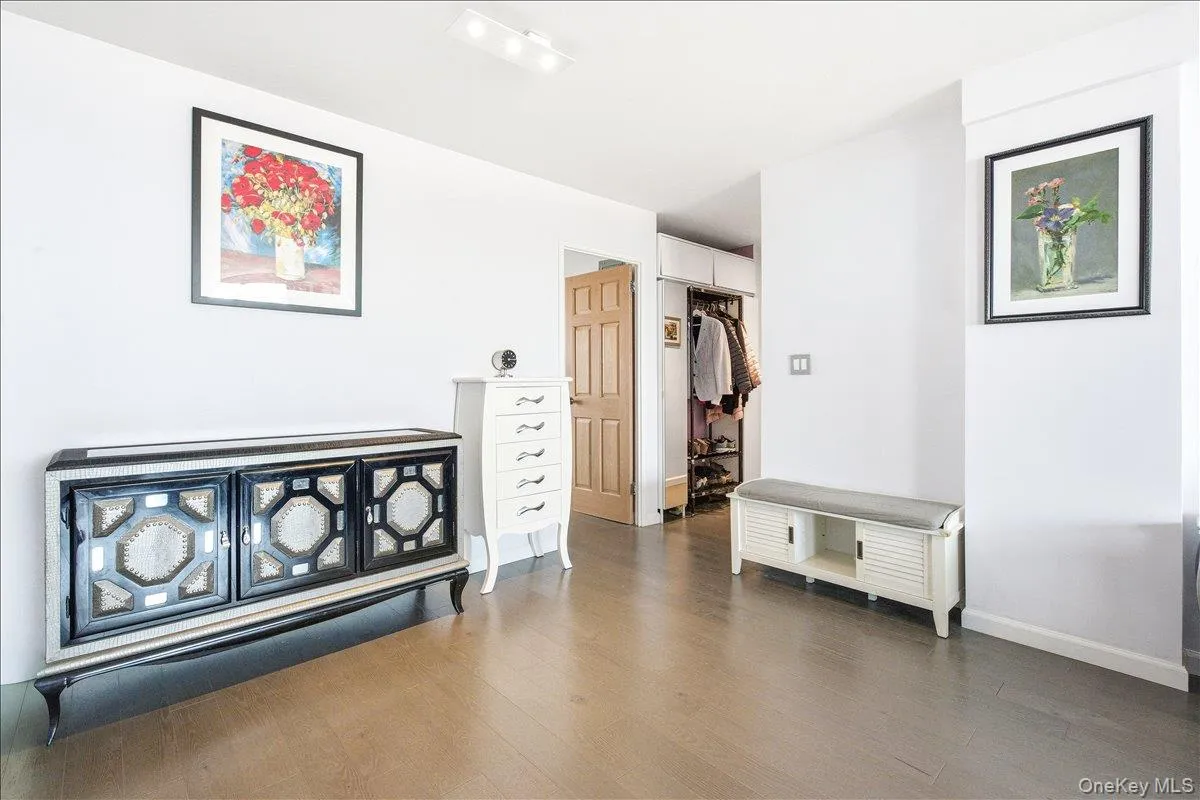 70-25 Yellowstone Boulevard, New York, NY, 2 Bedrooms Bedrooms, 6 Rooms Rooms,2 BathroomsBathrooms,Residential Sale,For Rent,Yellowstone,0,1001508 70-25 Yellowstone Boulevard, New York, NY, 2 Bedrooms Bedrooms, 6 Rooms Rooms,2 BathroomsBathrooms,Residential Sale,For Rent,Yellowstone,0,1001508