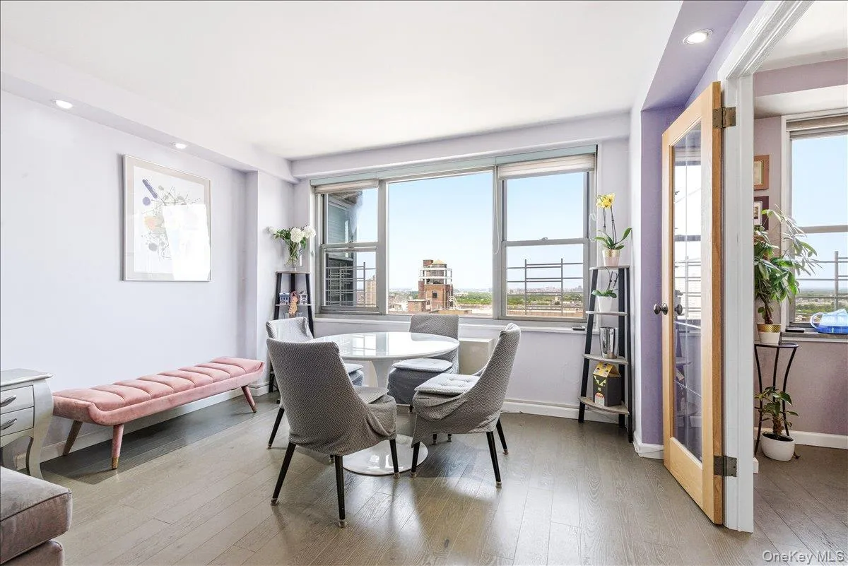 70-25 Yellowstone Boulevard, New York, NY, 2 Bedrooms Bedrooms, 6 Rooms Rooms,2 BathroomsBathrooms,Residential Sale,For Rent,Yellowstone,0,1001508 70-25 Yellowstone Boulevard, New York, NY, 2 Bedrooms Bedrooms, 6 Rooms Rooms,2 BathroomsBathrooms,Residential Sale,For Rent,Yellowstone,0,1001508